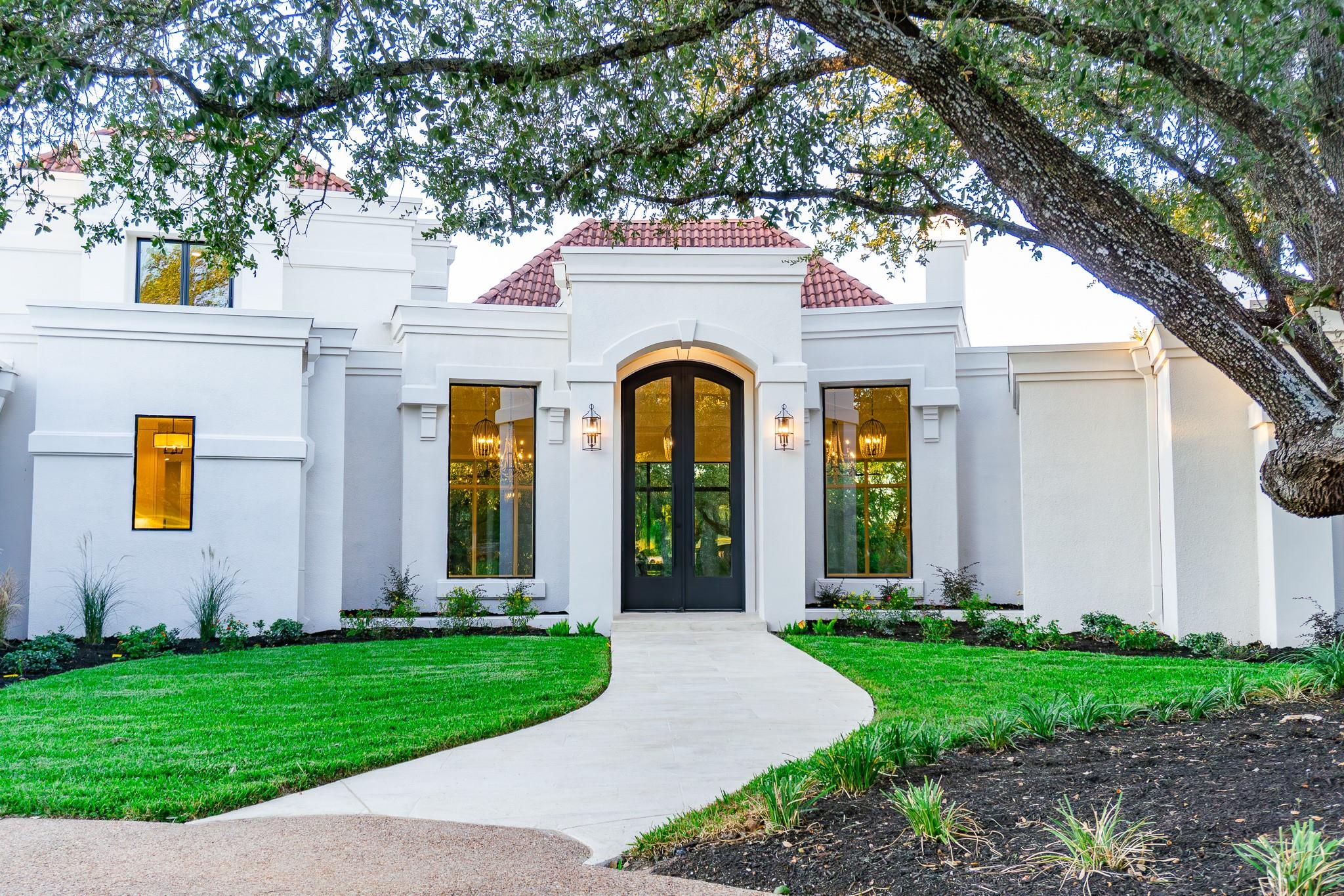 16018 Fontaine Ave