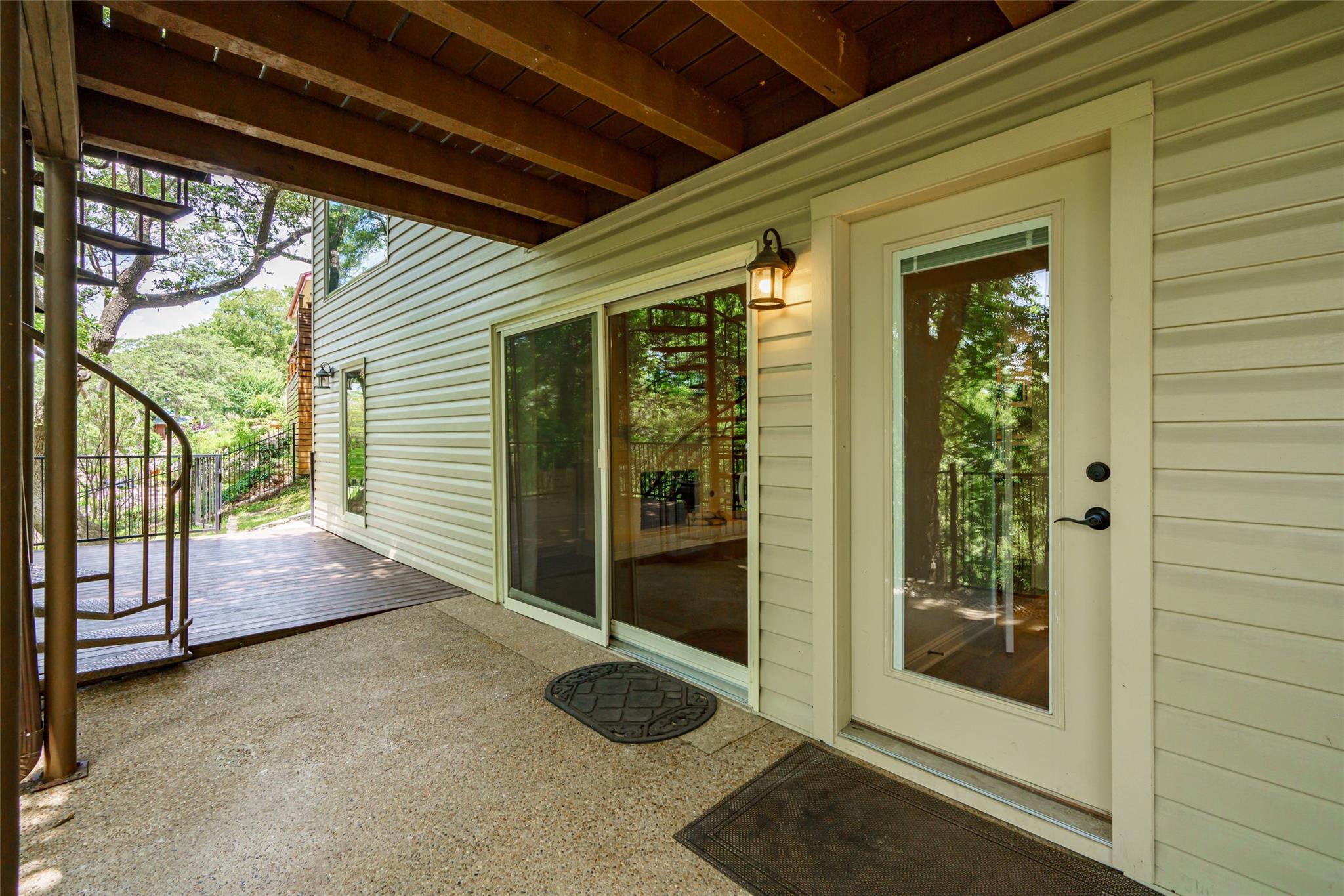 8810 Mountain Path CIR