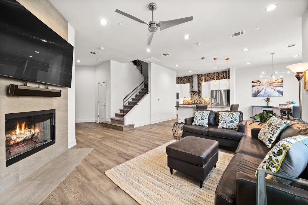 8110 Ranch Road 2222 # 92