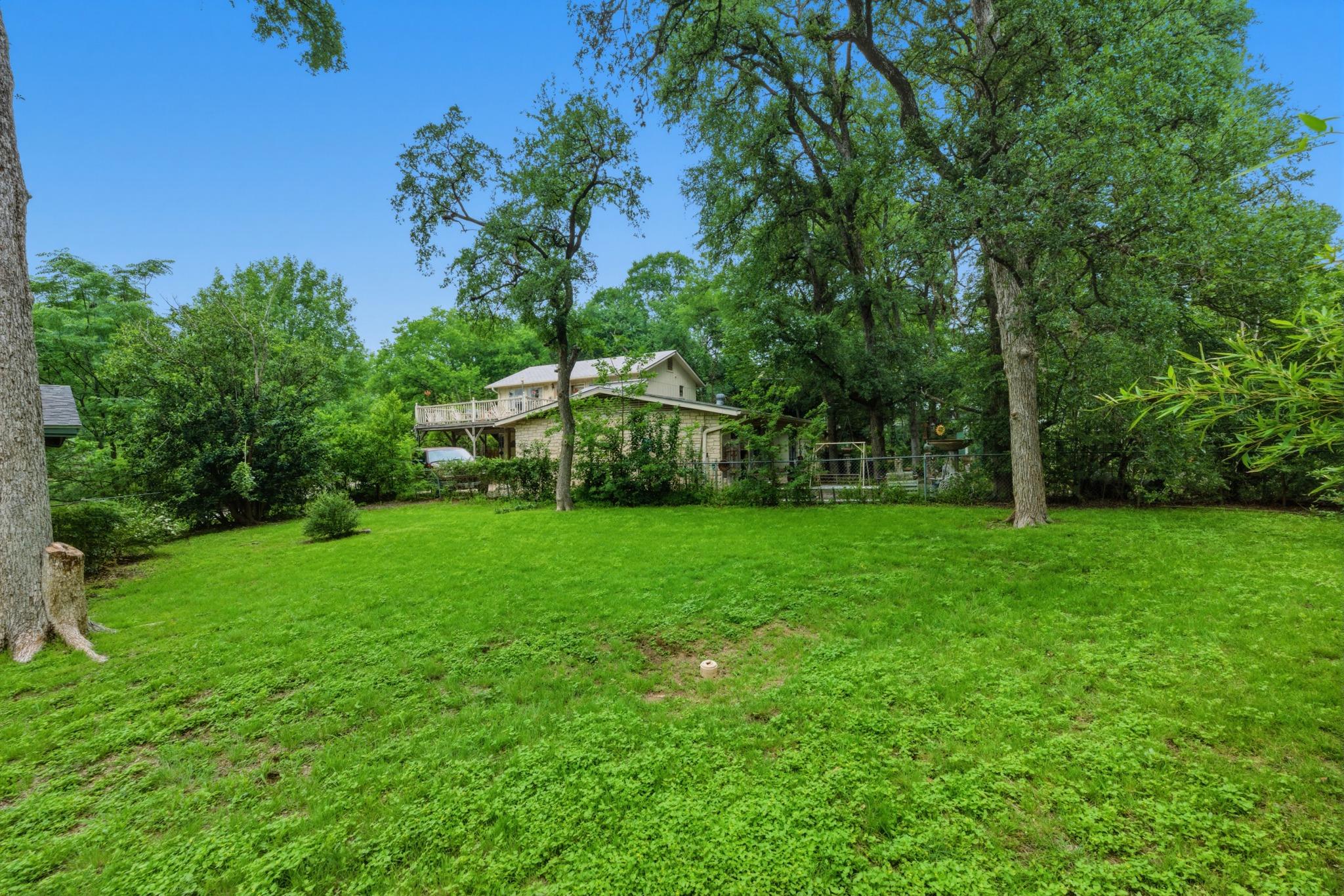 3105 Crestvale DR