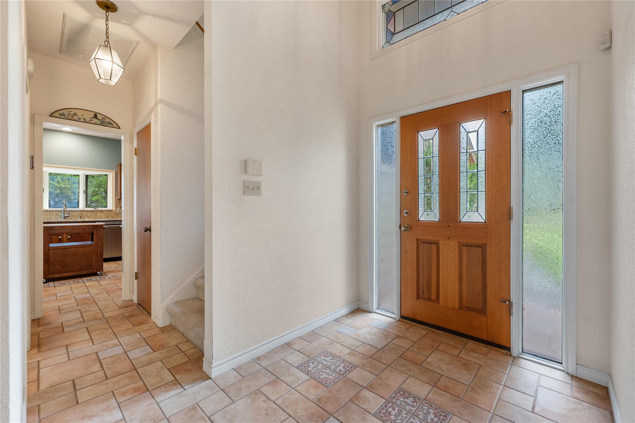 4505 Poteau CIR