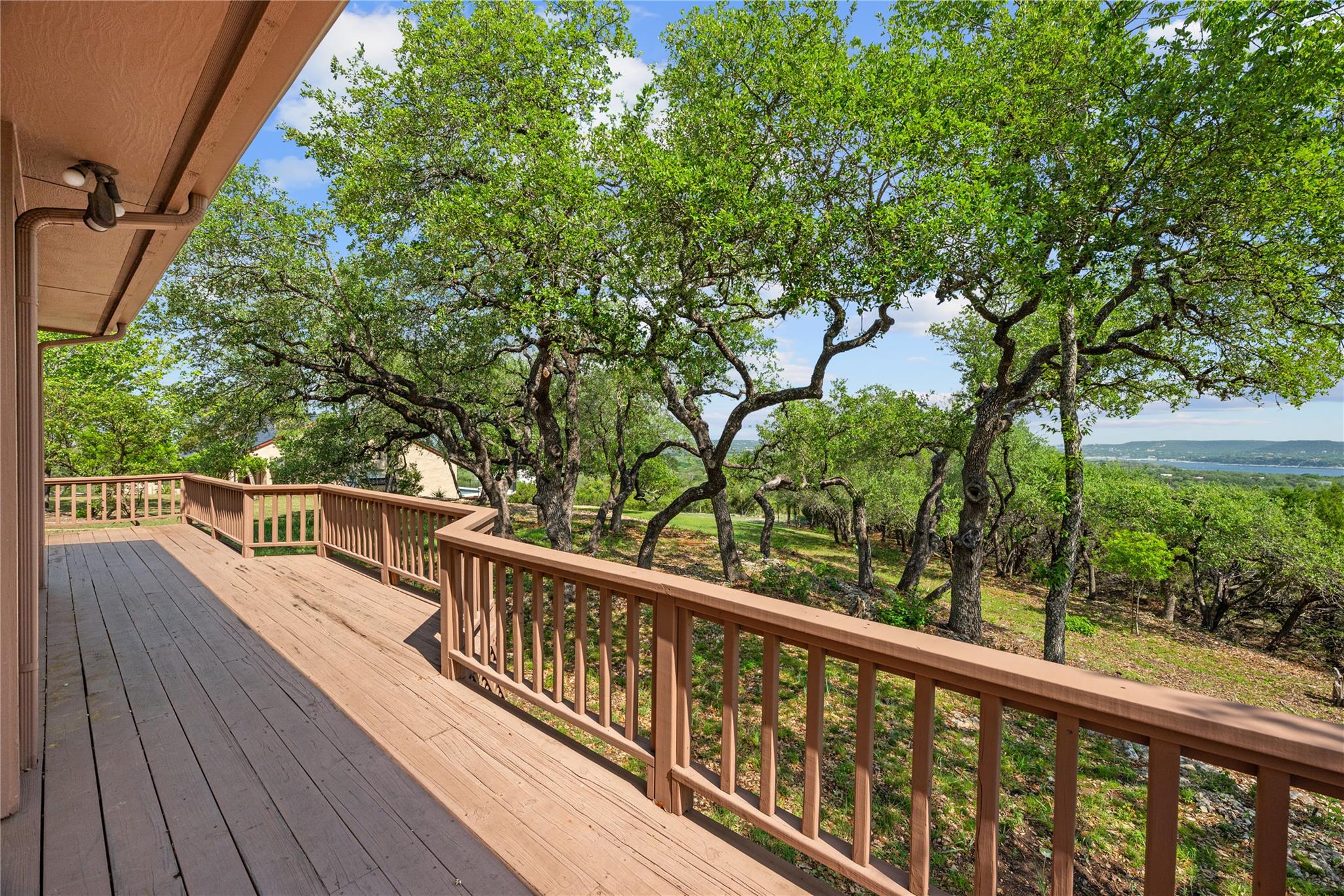 4505 Poteau CIR