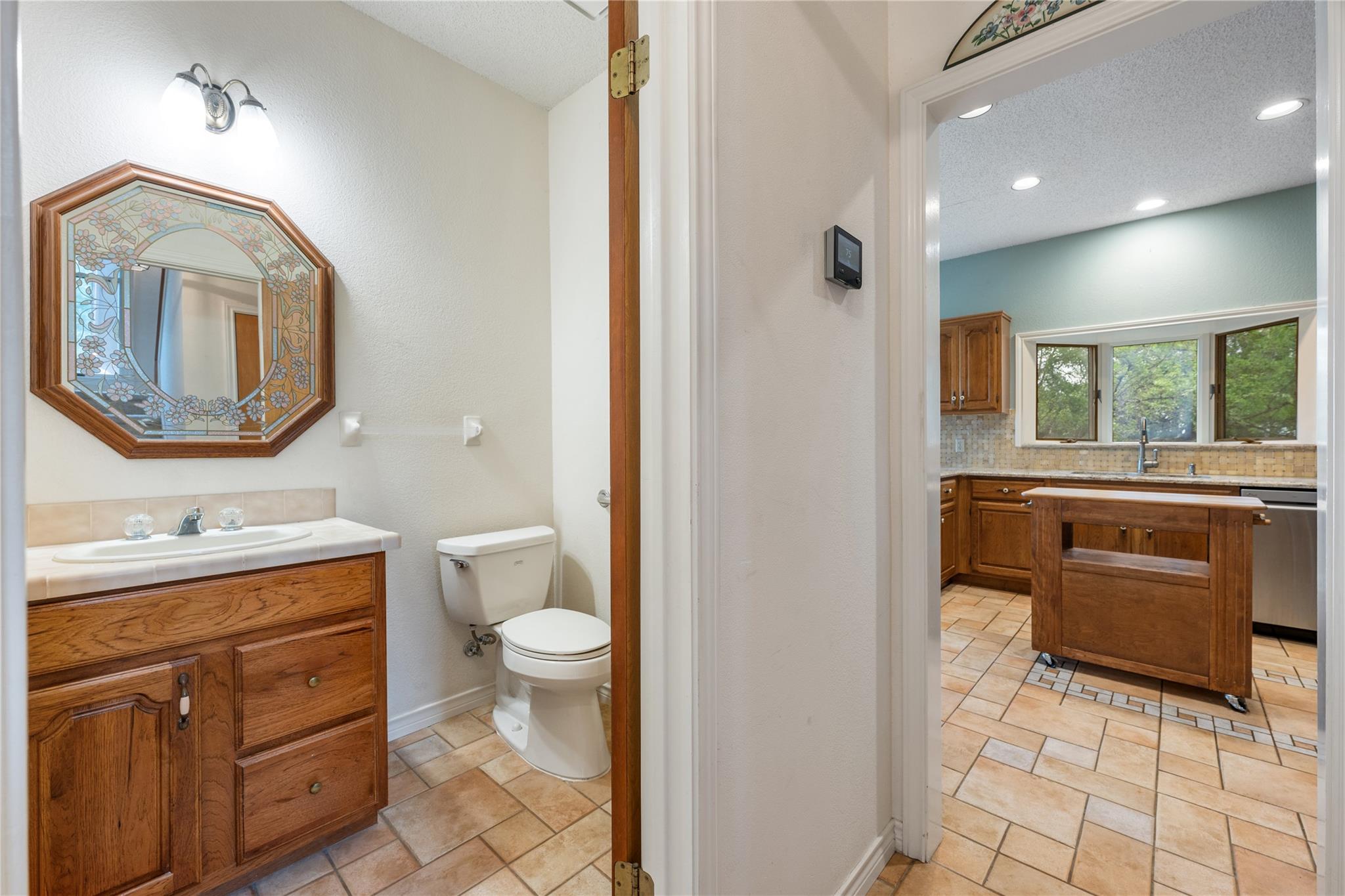 4505 Poteau CIR