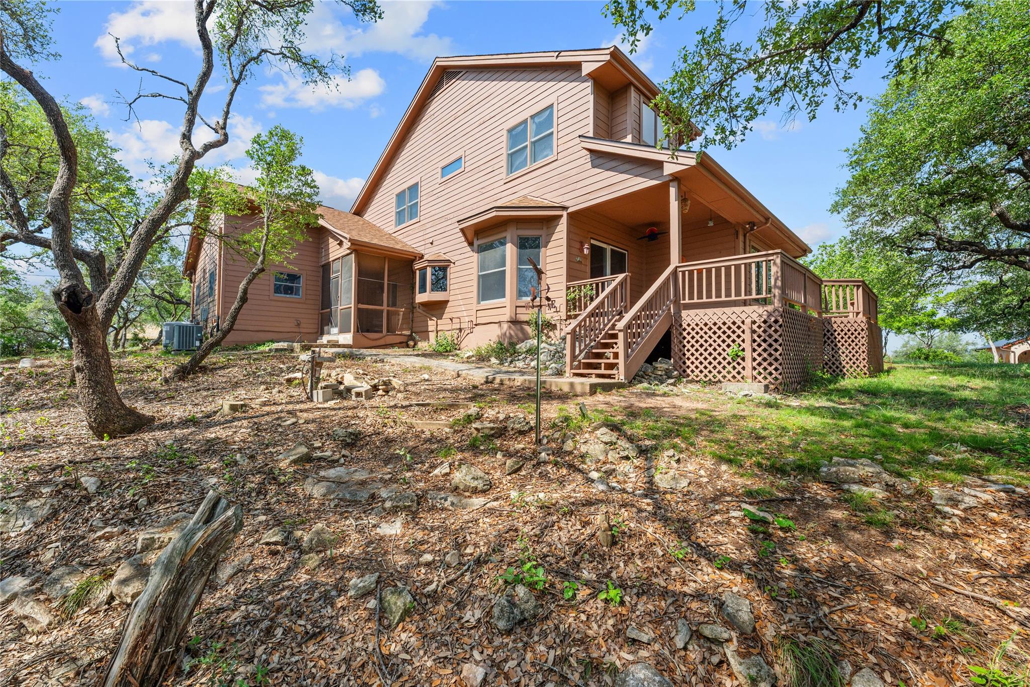 4505 Poteau CIR