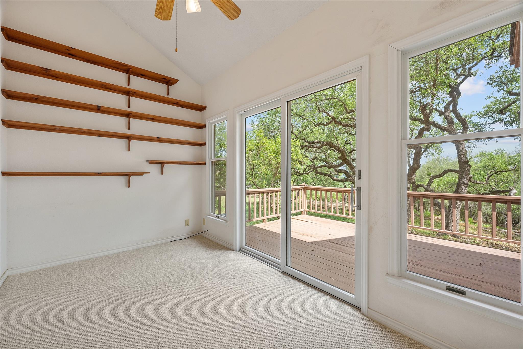 4505 Poteau CIR