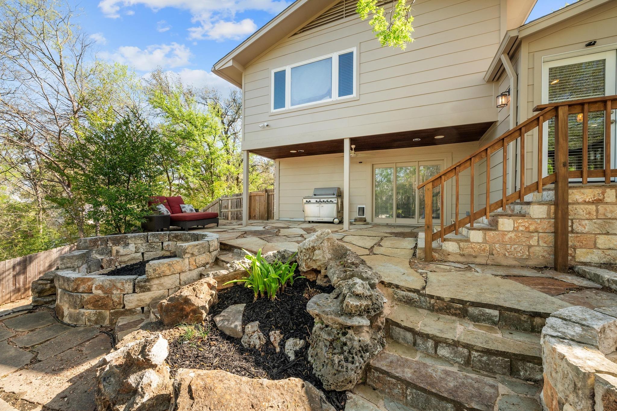 7504 Valley Dale DR
