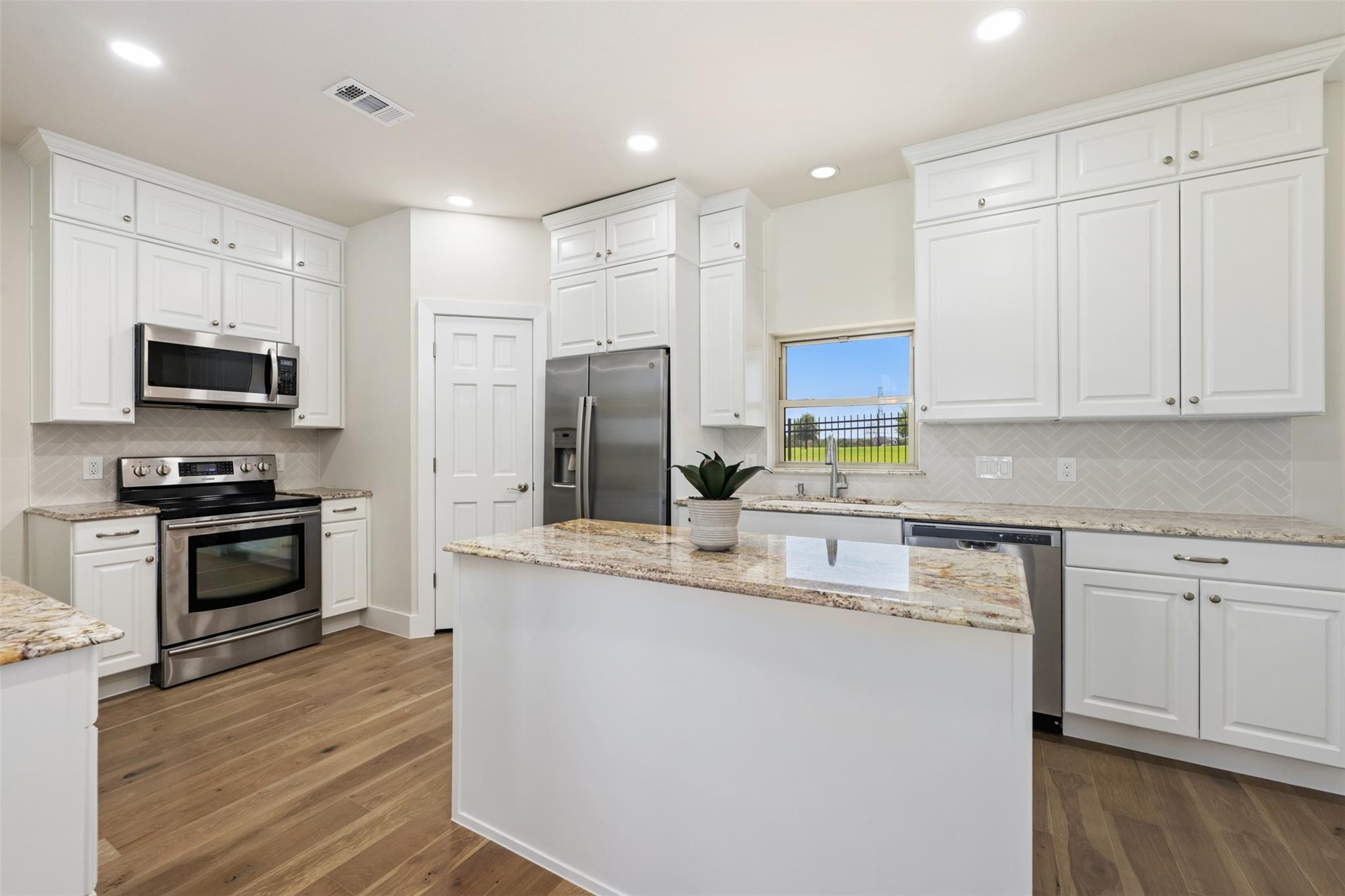 5725 Misty Hill CV
