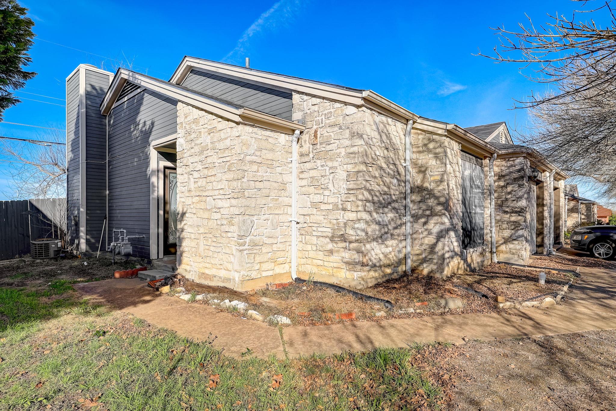 1406 Hyridge Circle