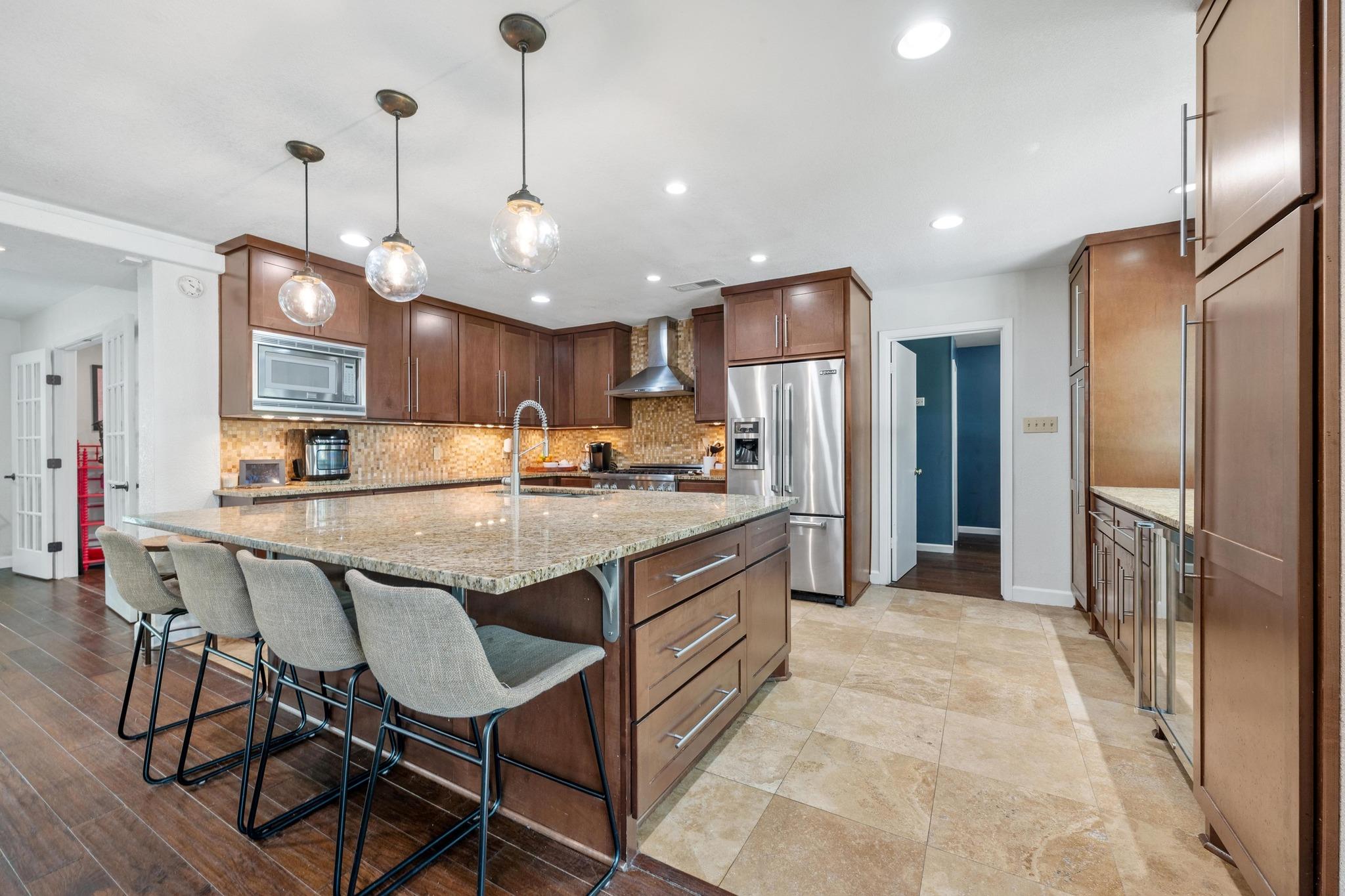 4300 Lostridge DR