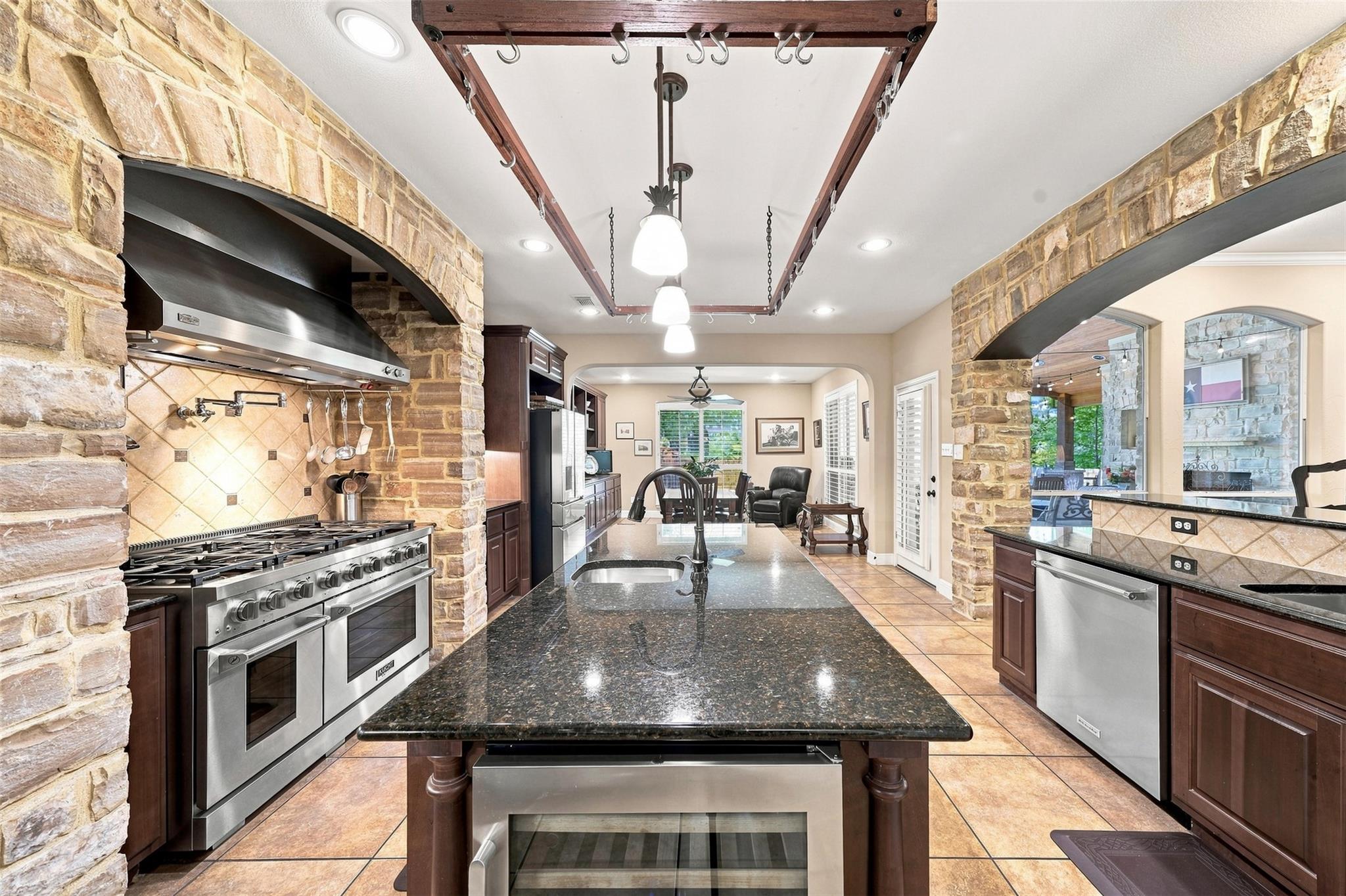 402 Ridgetop BND