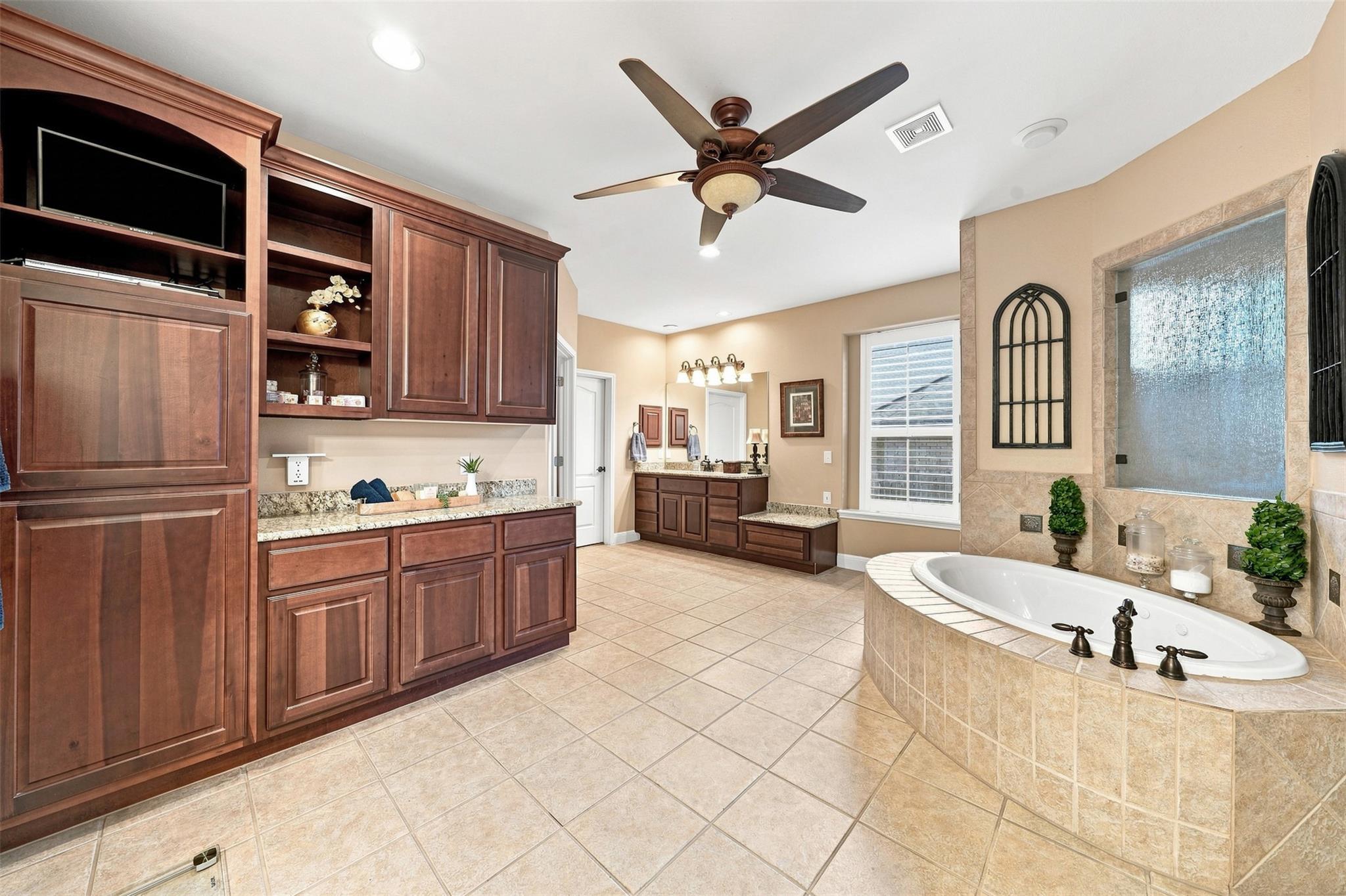 402 Ridgetop BND