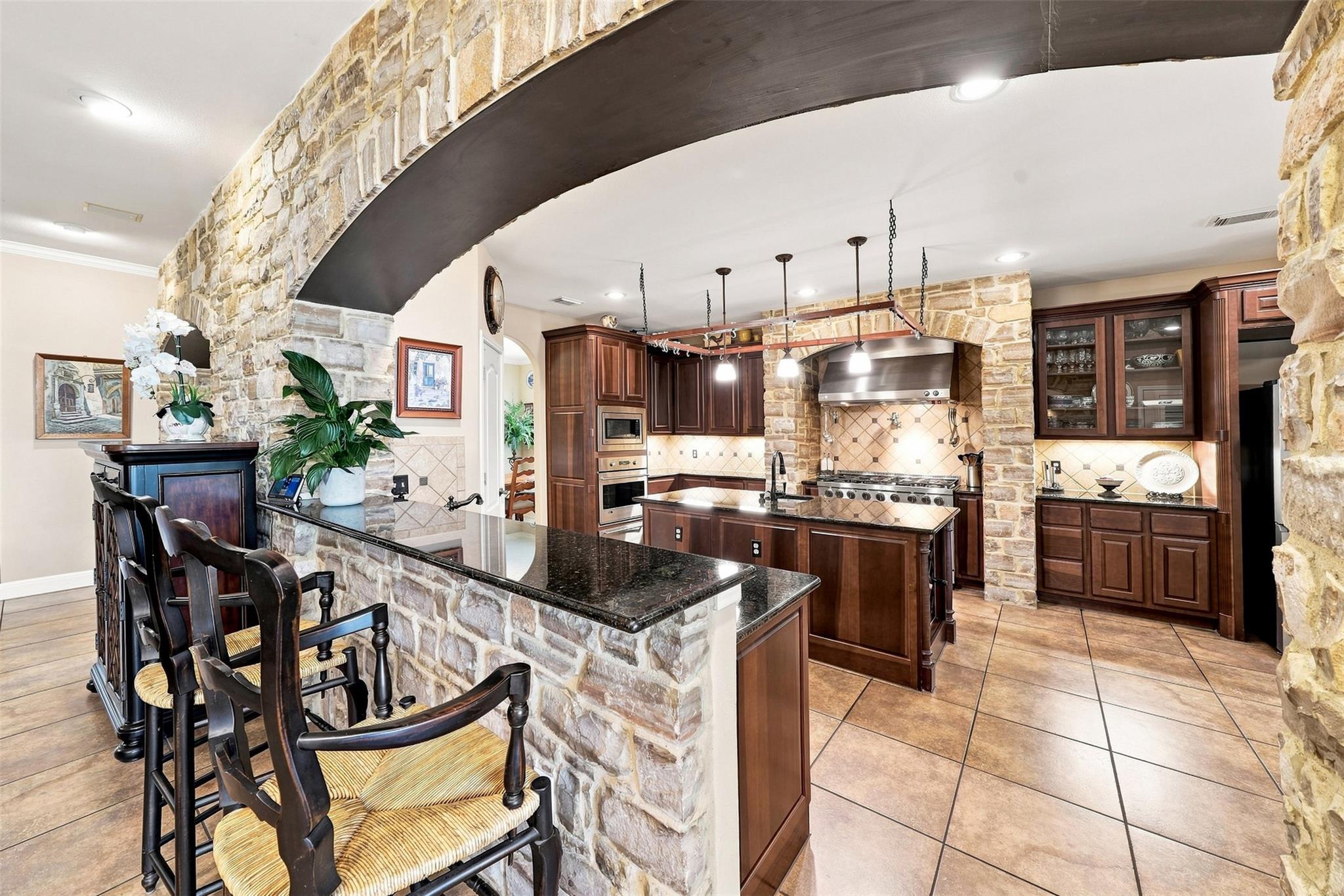 402 Ridgetop BND