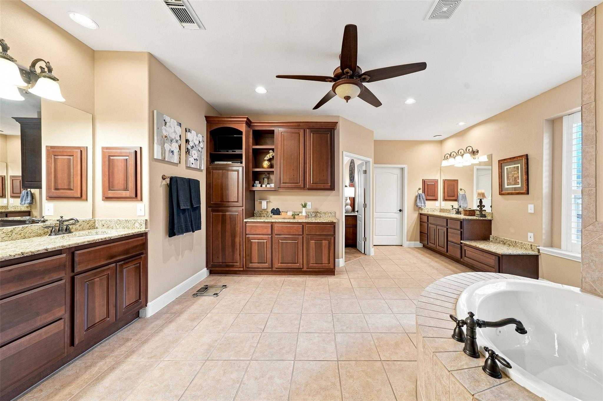 402 Ridgetop BND