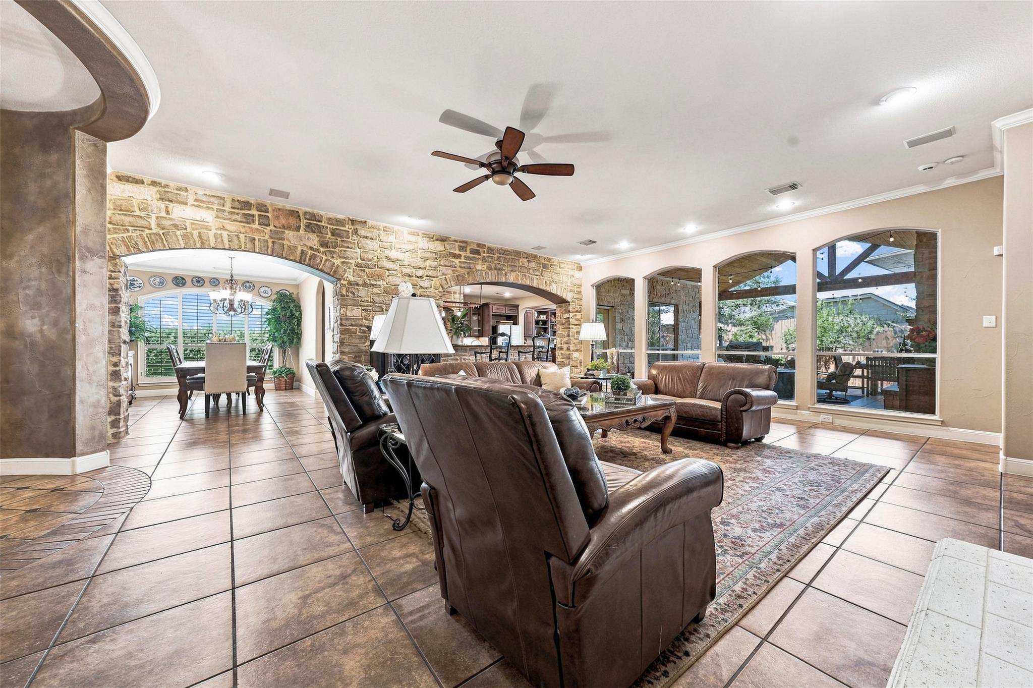402 Ridgetop BND