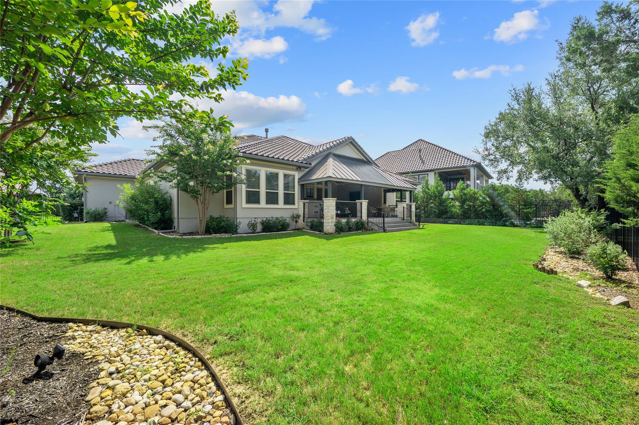 916 Morning Moon CIR