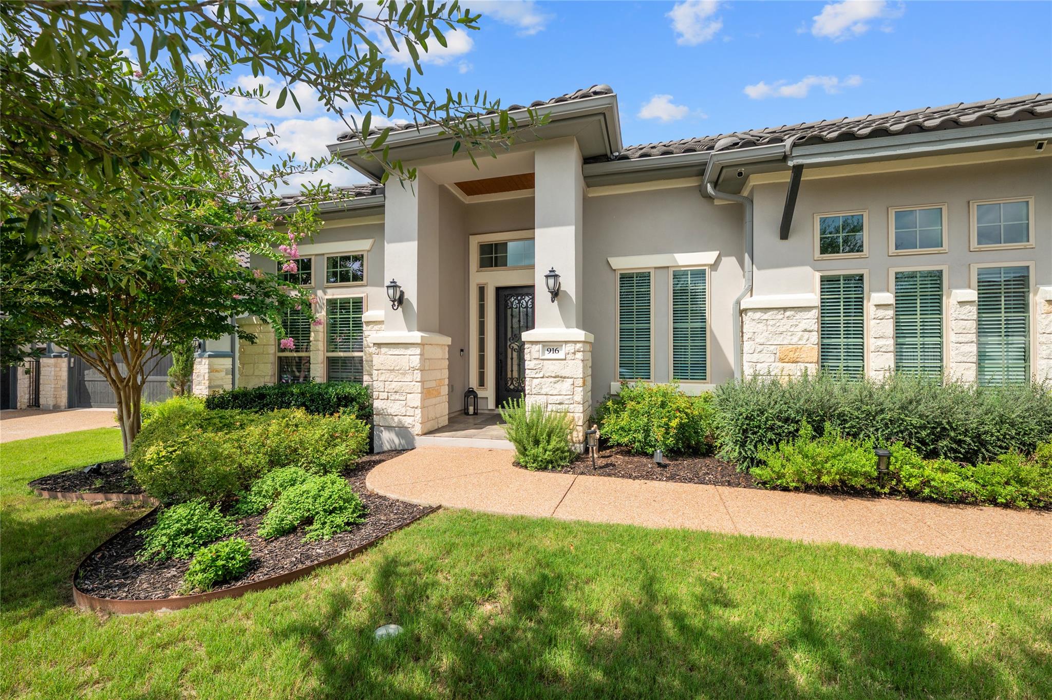 916 Morning Moon CIR