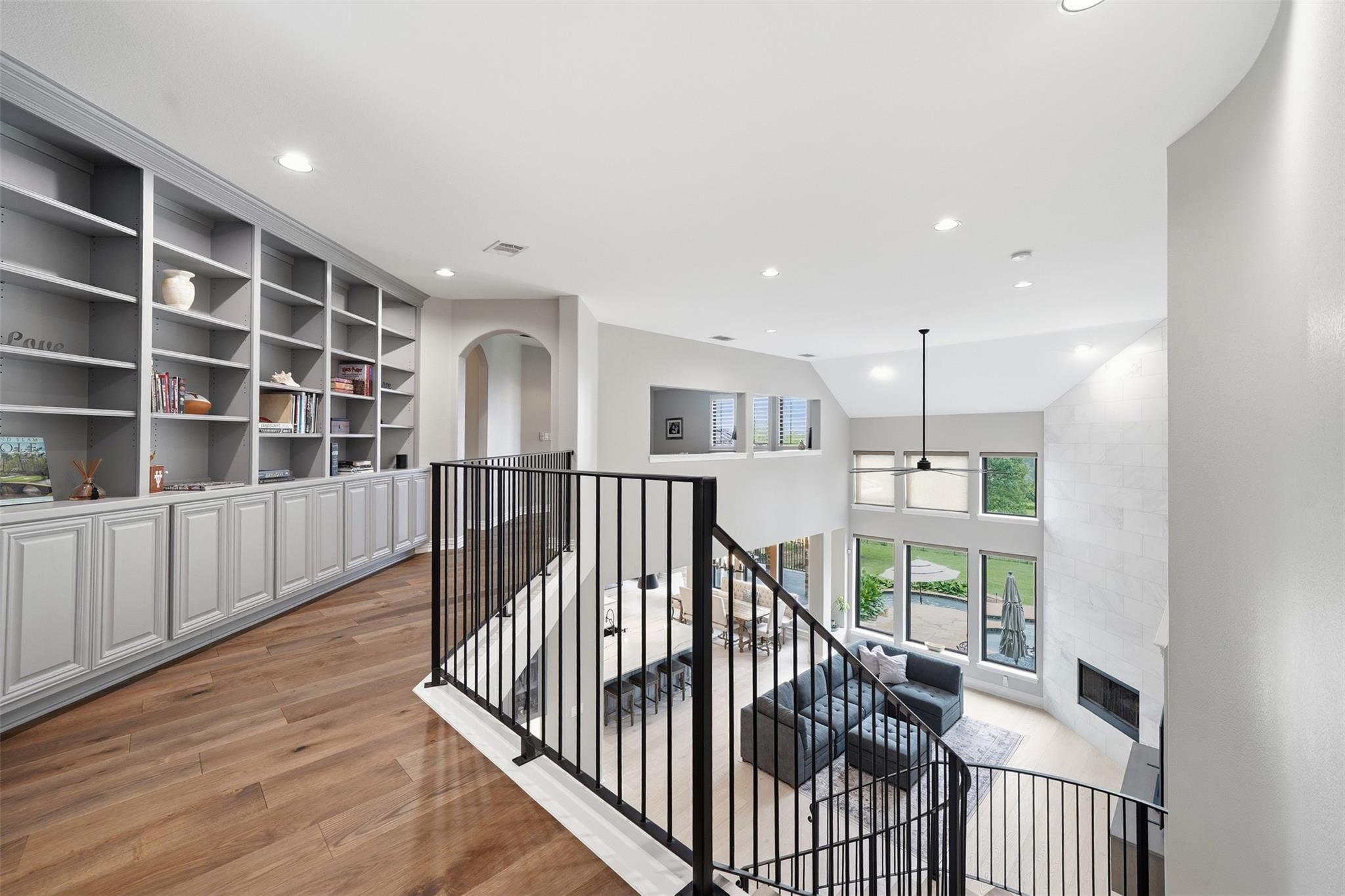 2020 University Club DR