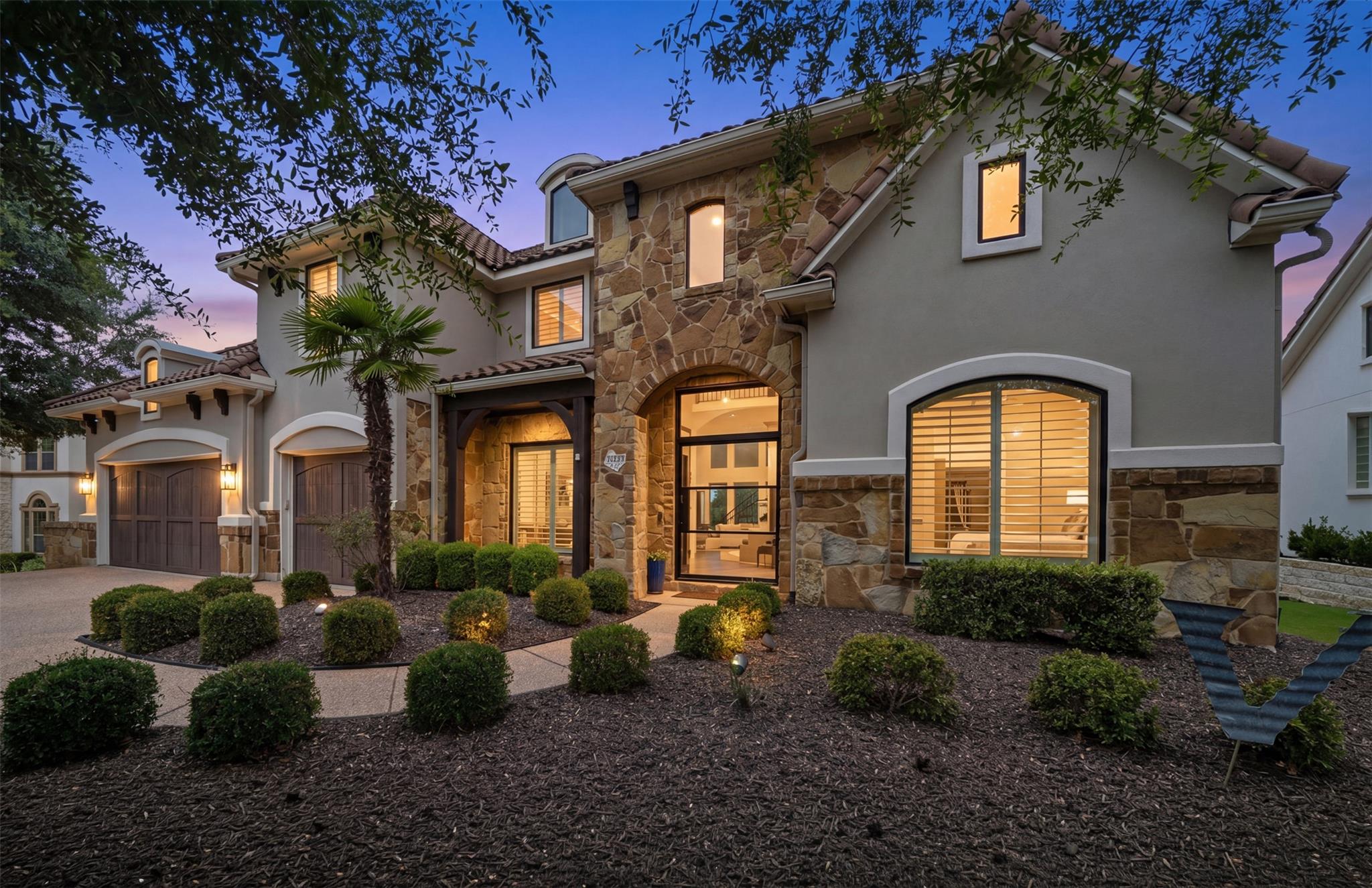 2020 University Club DR