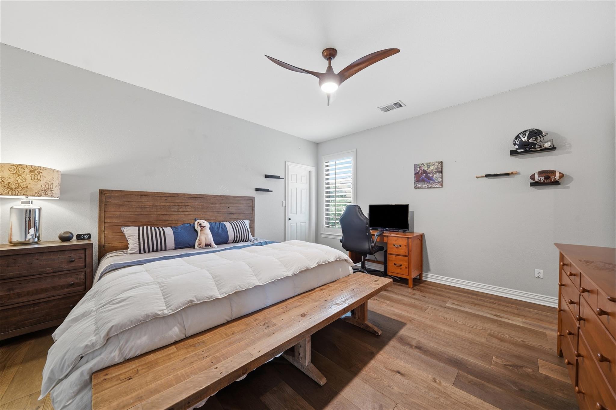 2020 University Club DR