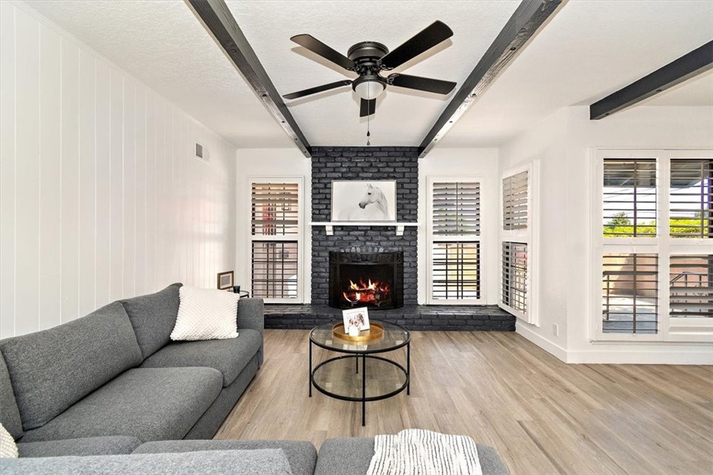 12250 Sunnybrook Lane