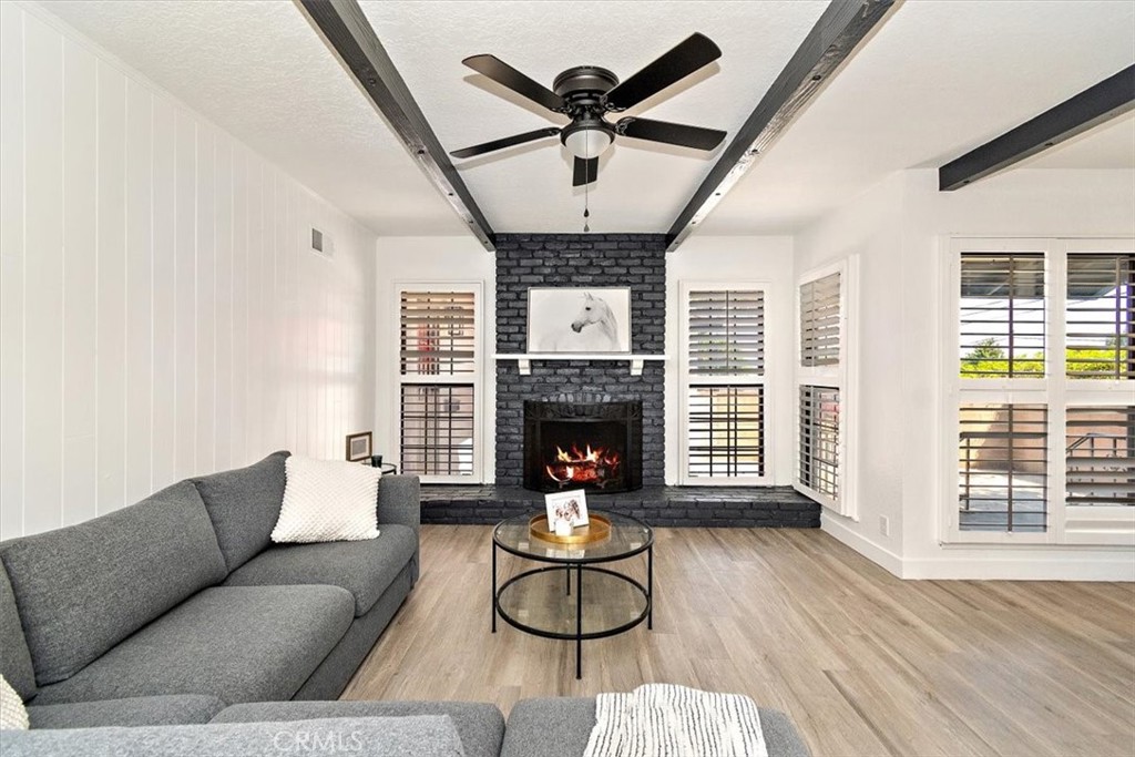 12250 Sunnybrook Lane