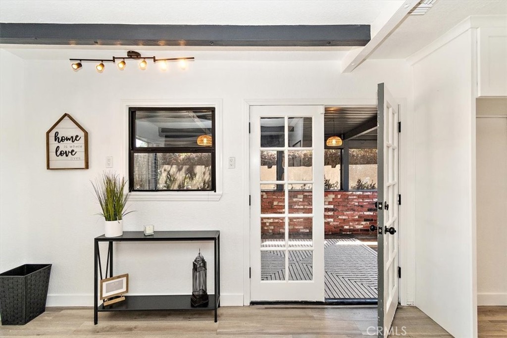 12250 Sunnybrook Lane