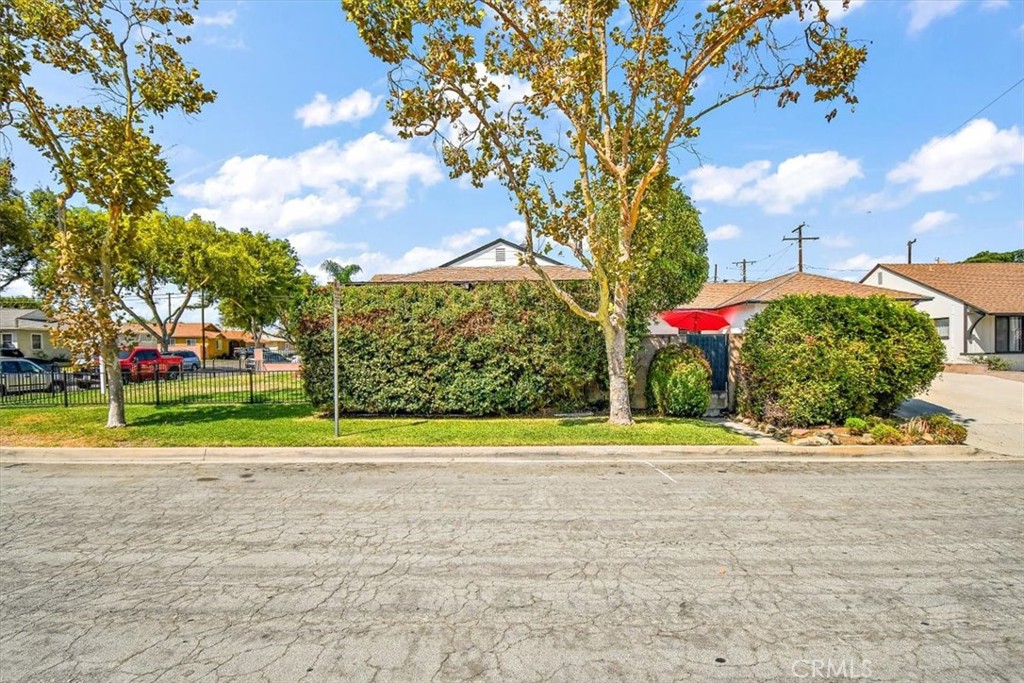 12250 Sunnybrook Lane