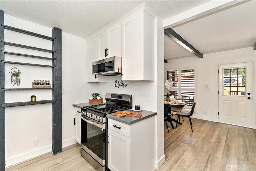 12250 Sunnybrook Lane