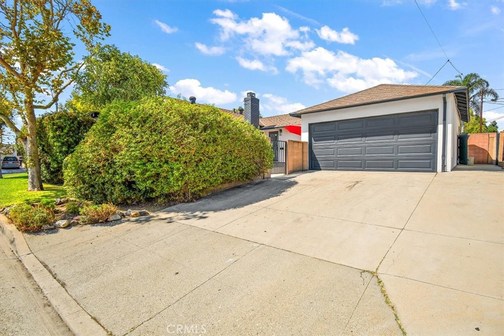 12250 Sunnybrook Lane