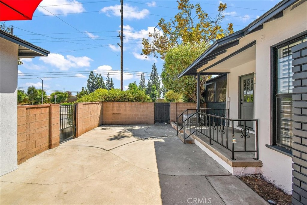 12250 Sunnybrook Lane