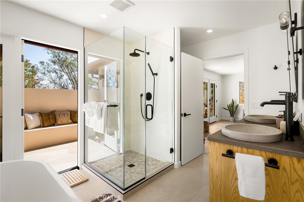 53655 Annie Oakley Road