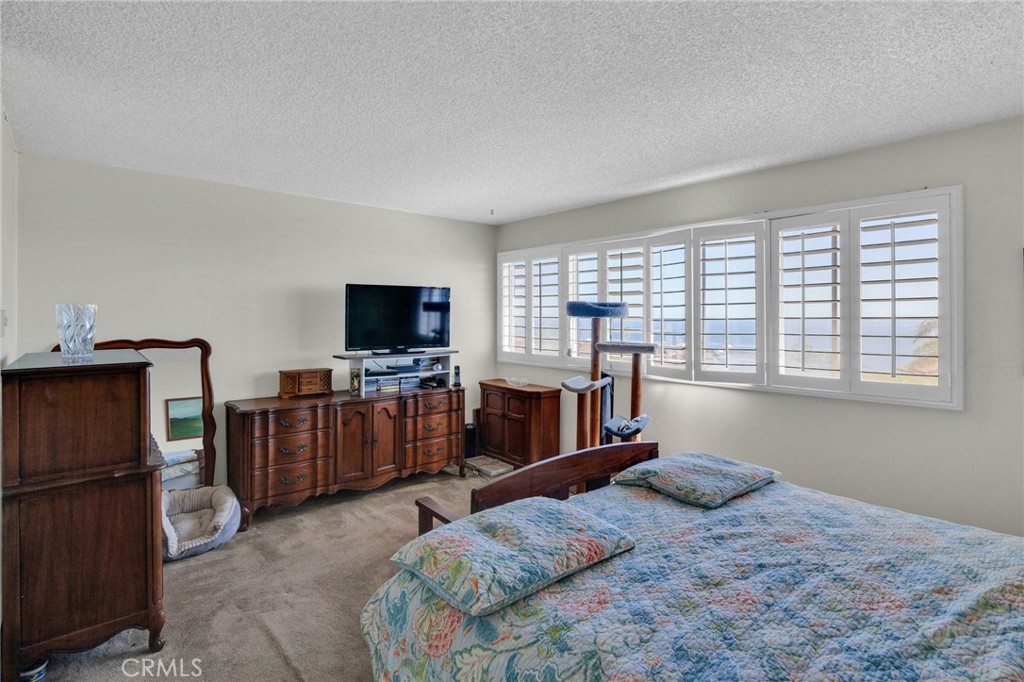 2235 W 25th Street 213