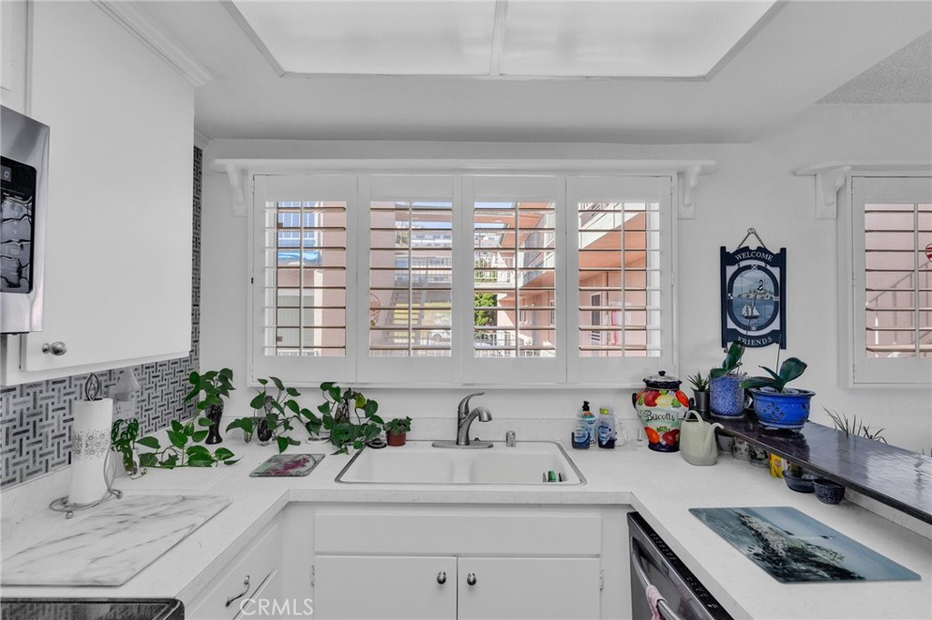 2235 W 25th Street 213