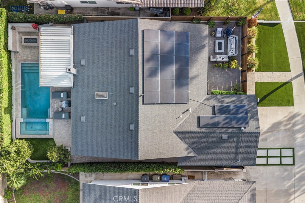 187 S Shattuck Place