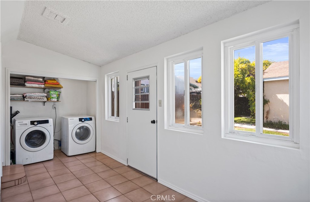 750 W 2nd Street