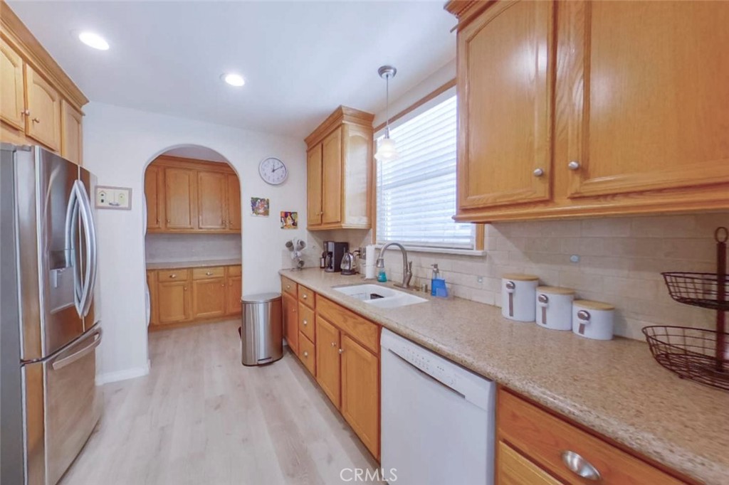 1328 W Ofarrell Street
