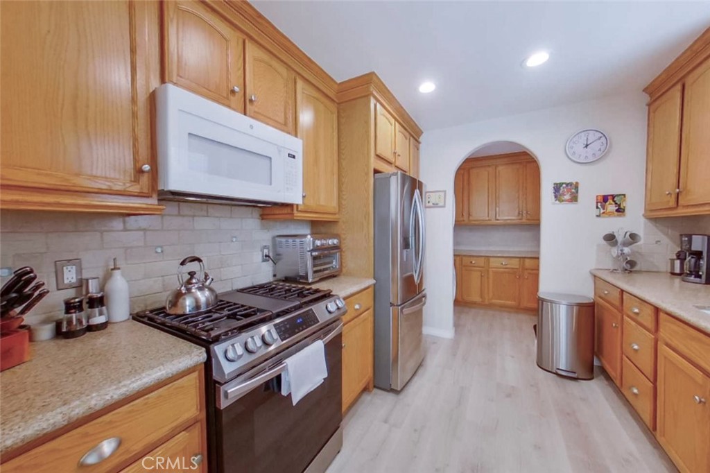 1328 W Ofarrell Street