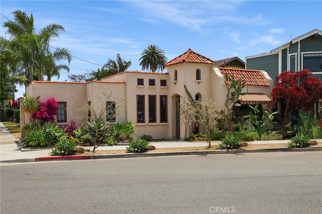 790 Orizaba Avenue