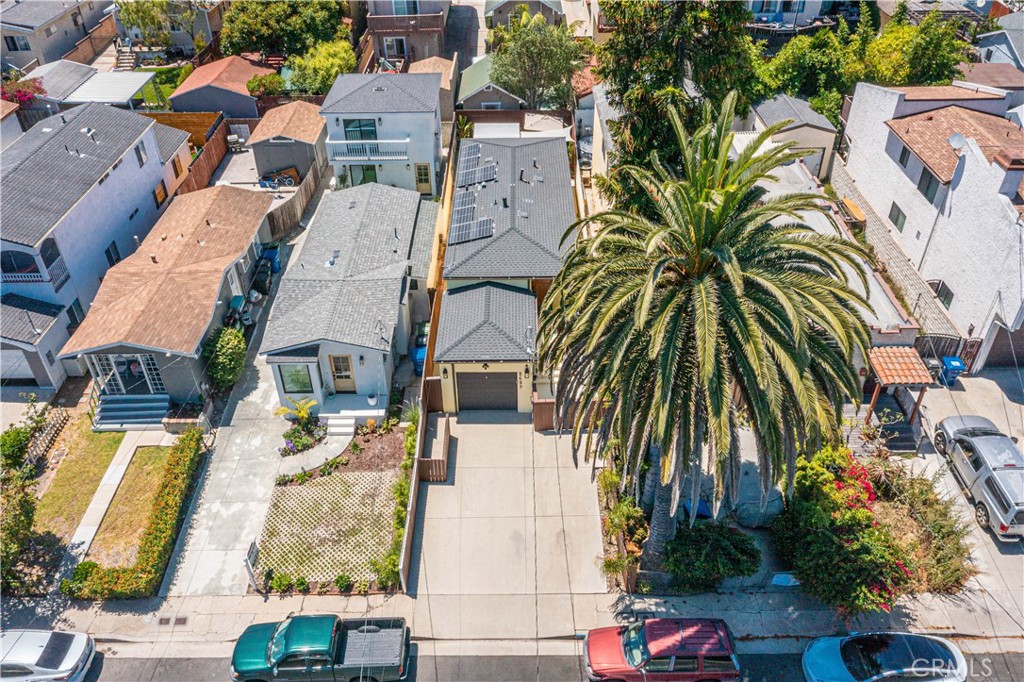 2639 S Kerckhoff Avenue