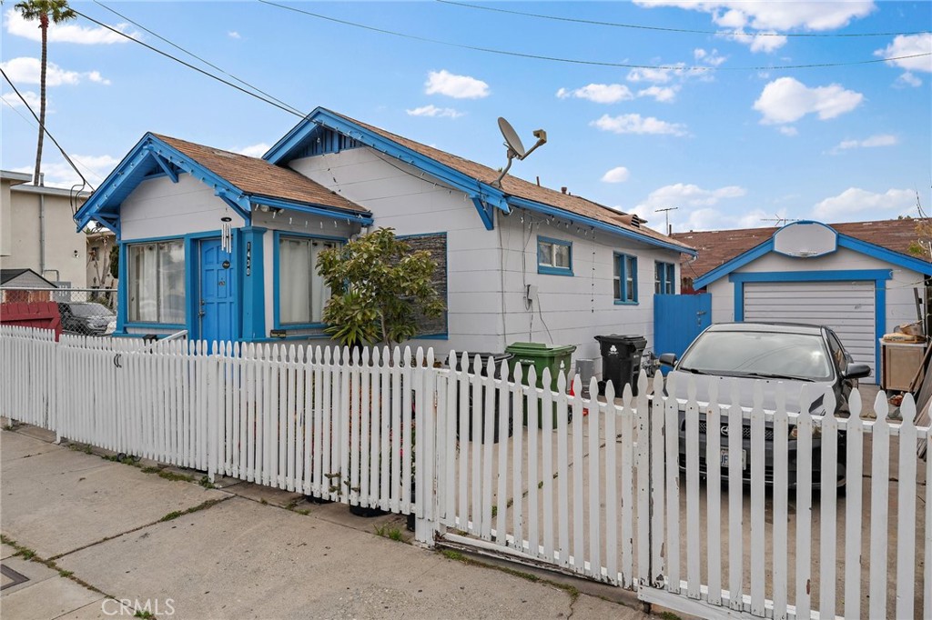 1430 S Grand Avenue