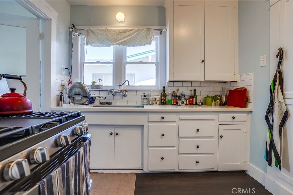 470 W 15th Street