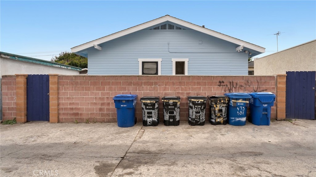 470 W 15th Street