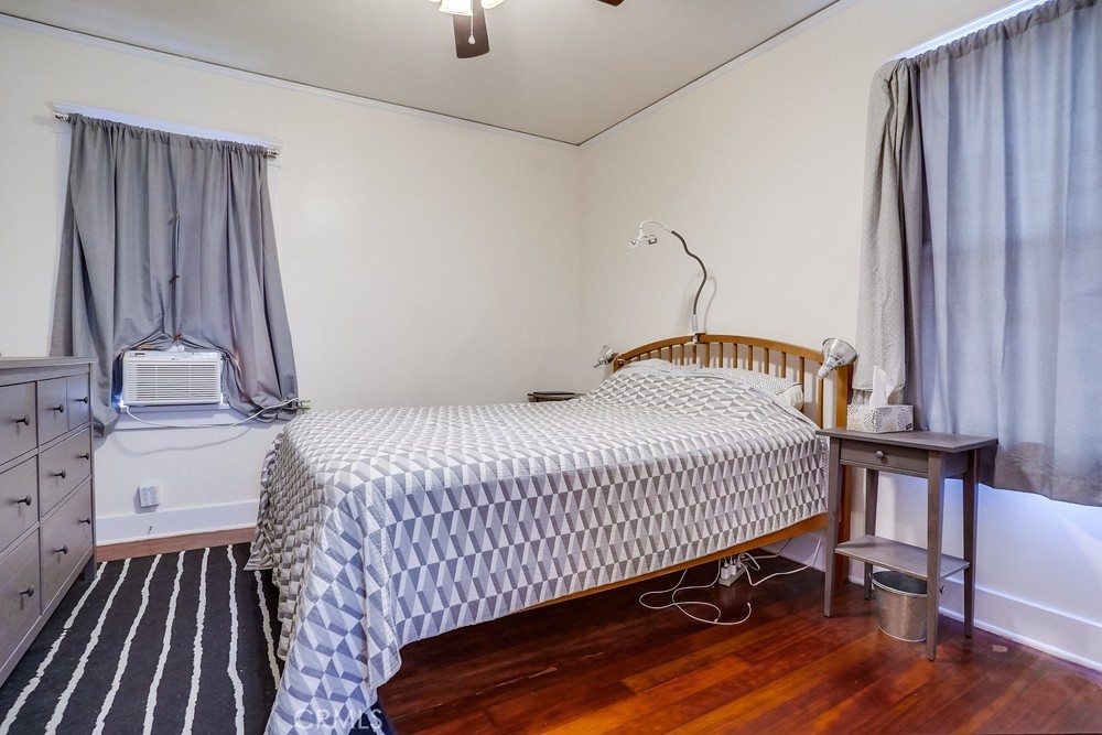 470 W 15th Street
