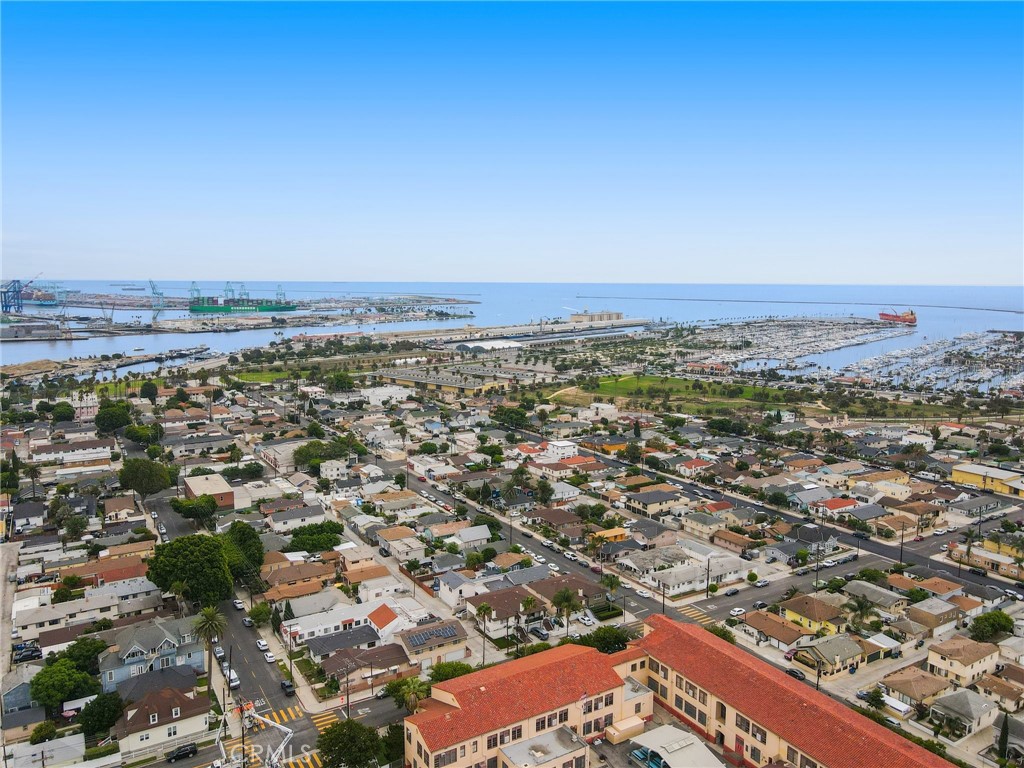 470 W 15th Street