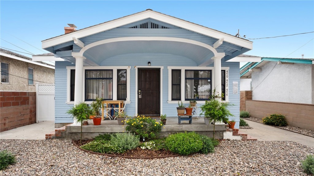 470 W 15th Street