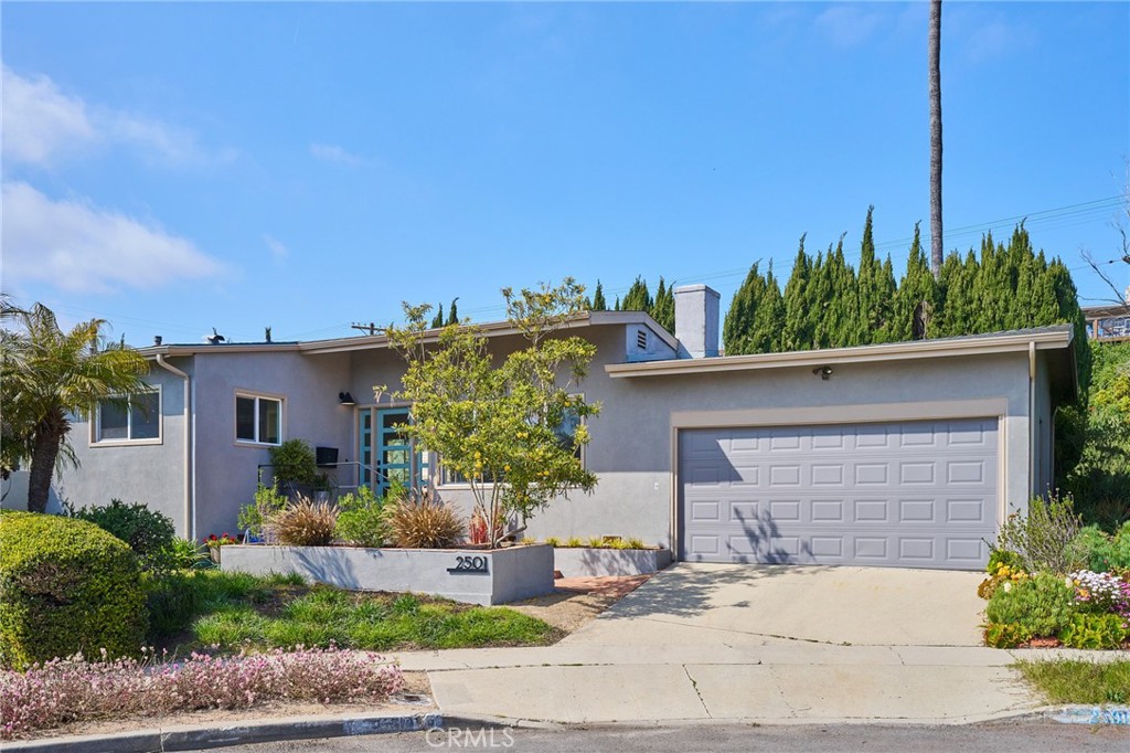 2501 Bowfin Avenue