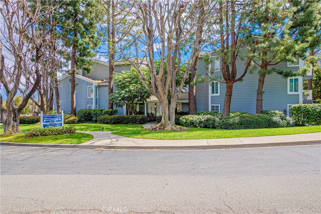 1424 Brett Place 257