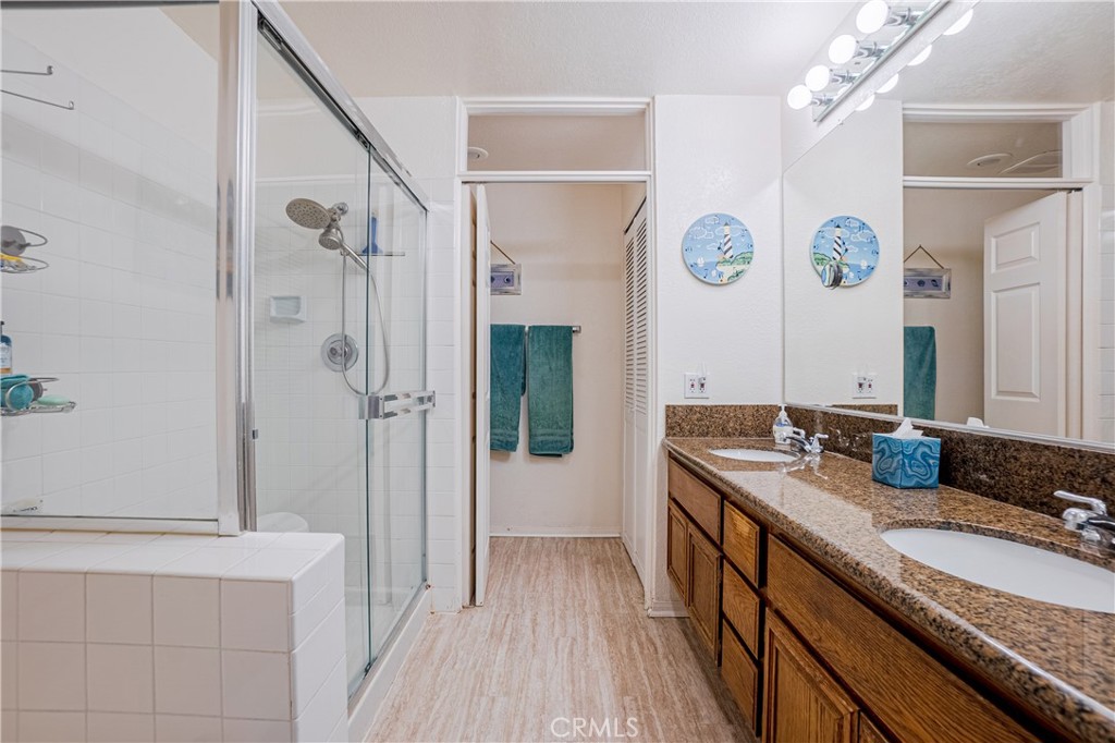 1424 Brett Place 257