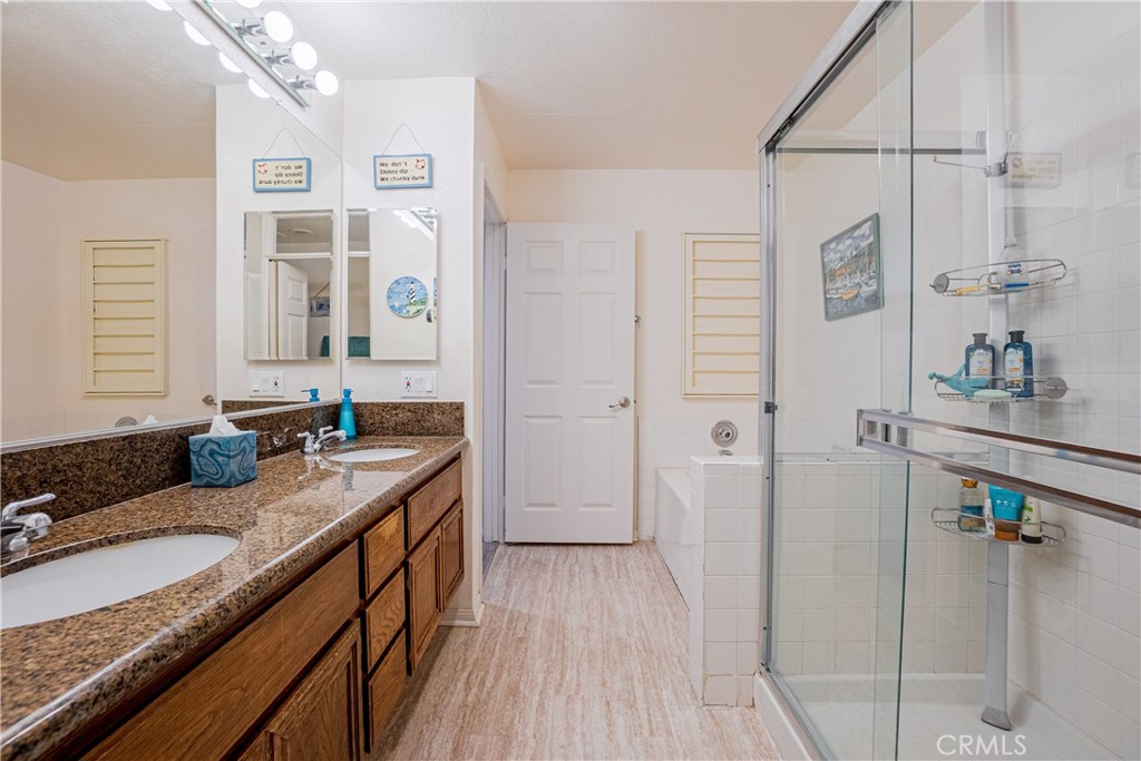 1424 Brett Place 257