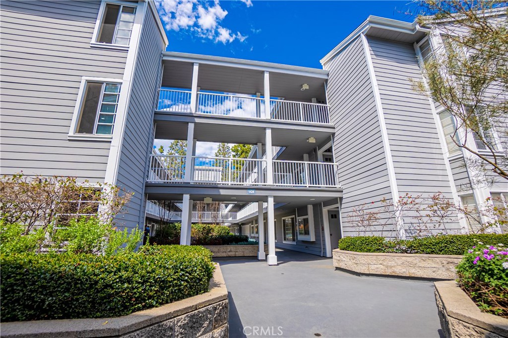 1424 Brett Place 257